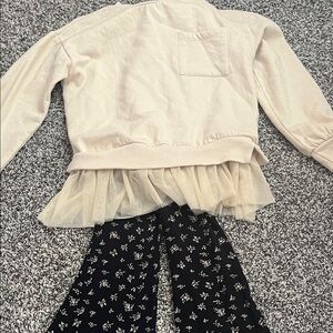 Jessica Simpson Cream and Black Kids Matching Set